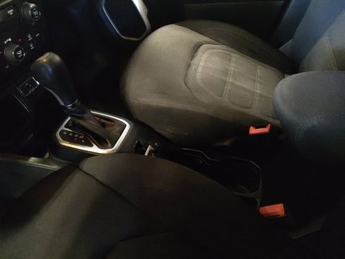 Used 2020 Jeep Renegade Latitude image 26