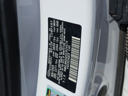 Certified 2025 Hyundai Elantra Sport FWD image 26