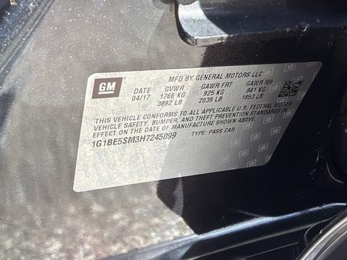 Used 2017 Chevrolet Cruze LT w/ Sun And Sound Package FWD image 24