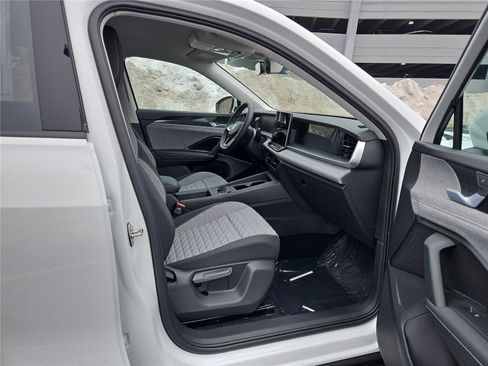 New 2026 Volkswagen Tiguan S image 26