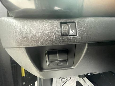 New 2026 GMC Canyon AT4 AWD/4WD image 13