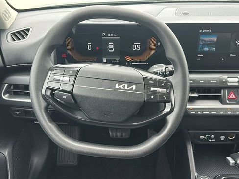 Used 2025 Kia K4 LXS image 22