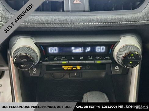 Used 2020 Toyota RAV4 XLE FWD image 15