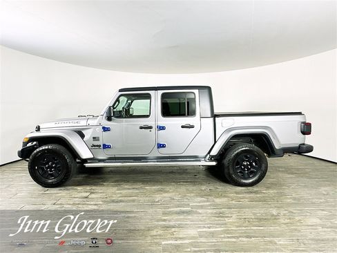 Used 2020 Jeep Gladiator Sport w/ Quick Order Package 24S image 9