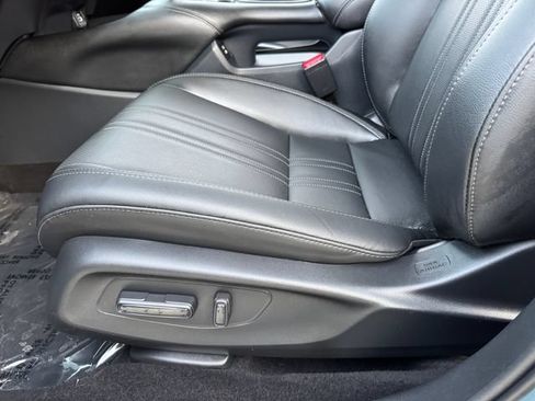 Used 2025 Honda HR-V EX-L image 15
