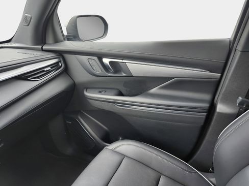 Used 2025 Buick Enclave Preferred image 23