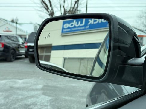 Used 2022 Ford Edge SEL w/ Sport Appearance Package image 12