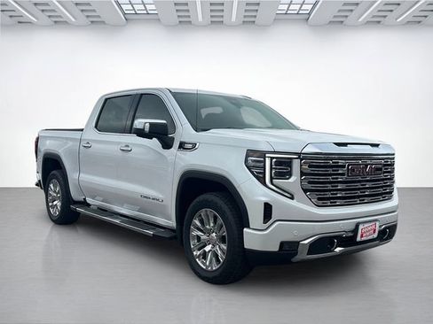 Used 2023 GMC Sierra 1500 Denali w/ Technology Package image 2