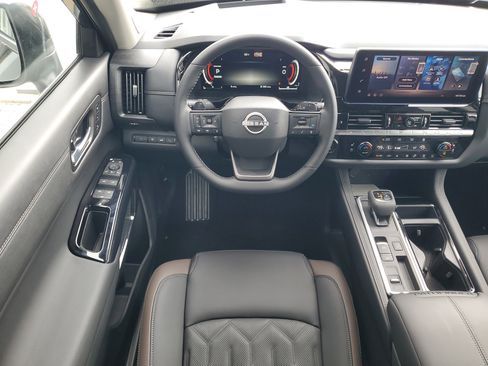 New 2026 Nissan Pathfinder Platinum image 20