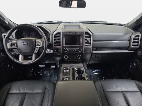 Used 2019 Ford Expedition XLT w/ Equipment Group 202A AWD/4WD image 10