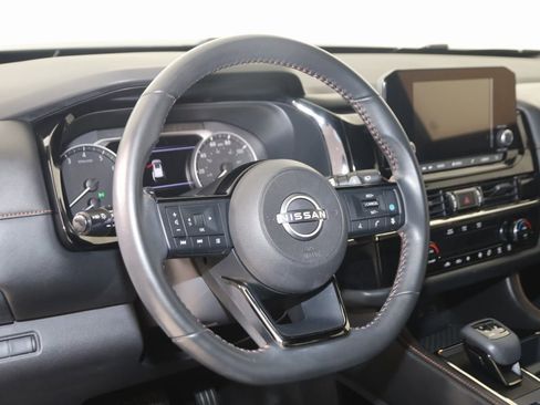 Used 2023 Nissan Pathfinder Rock Creek image 6