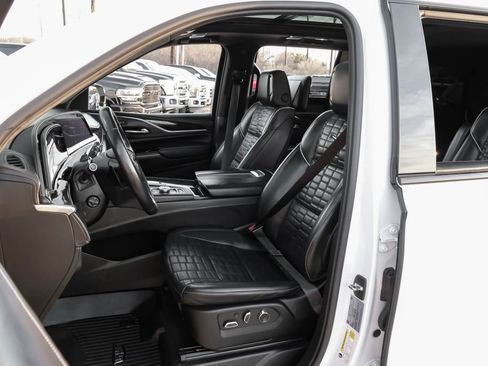 Used 2021 Cadillac Escalade Sport Platinum w/ LPO, Floor Liner Package image 44