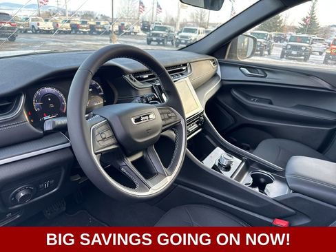 New 2025 Jeep Grand Cherokee Laredo X image 22