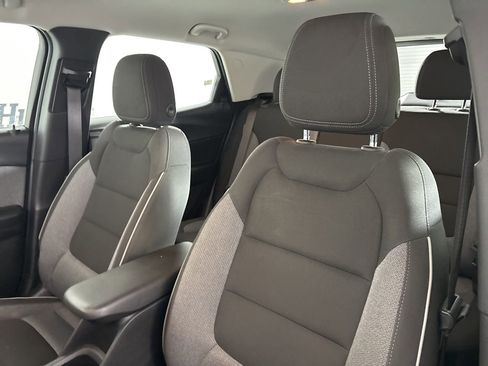 Used 2023 Chevrolet TrailBlazer LS image 9