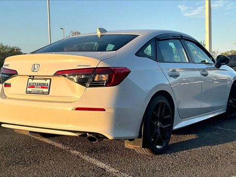 Used 2024 Honda Civic Sport image 12