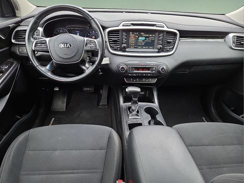 Used 2019 Kia Sorento FWD w/ LX Convenience Package image 11