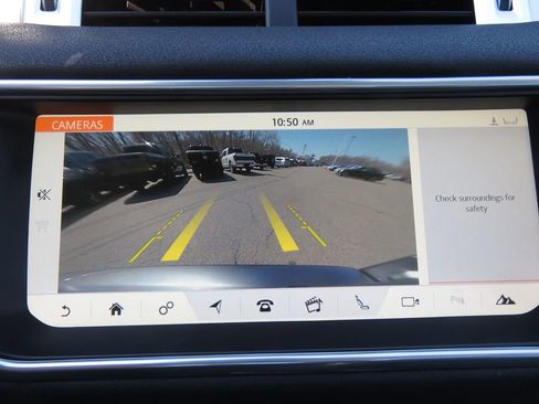 Used 2017 Land Rover Range Rover Evoque SE image 25