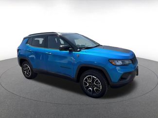 Used 2025 Jeep Compass Trailhawk AWD/4WD video 2