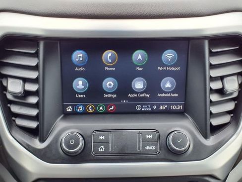 Used 2023 GMC Acadia SLT image 13