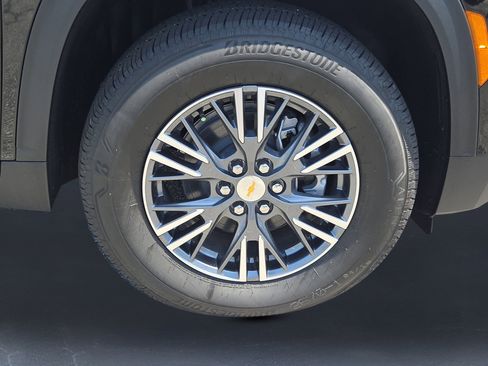 New 2026 Chevrolet Traverse LT FWD image 10