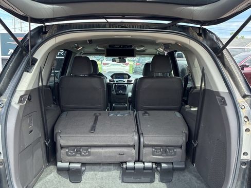 Used 2016 Honda Odyssey Touring Elite image 8