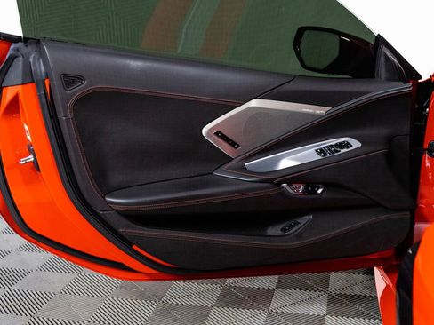 Used 2020 Chevrolet Corvette Stingray Premium Cpe w/ 3LT Preferred Equipment Group image 31