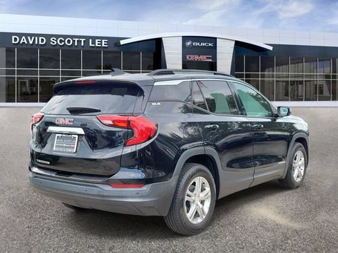 Used 2019 GMC Terrain SLE w/ Driver Convenience Package FWD image 4