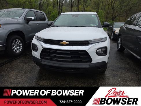 Used 2023 Chevrolet TrailBlazer LS FWD image 2