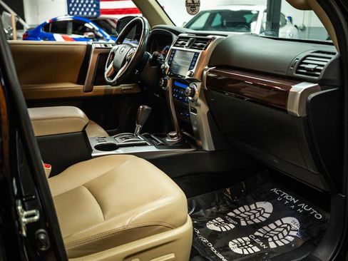 Used 2023 Toyota 4Runner Limited image 13