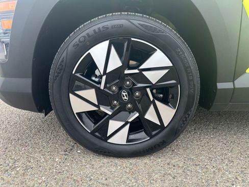 Used 2025 Hyundai Kona SEL image 30