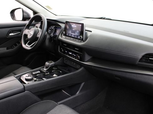 Certified 2024 Nissan Rogue SV AWD/4WD image 24