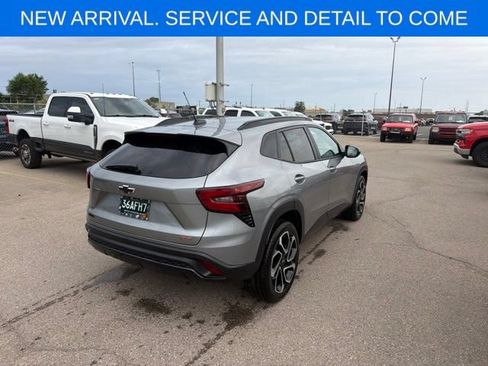 Used 2024 Chevrolet Trax RS w/ Driver Confidence Package FWD image 10