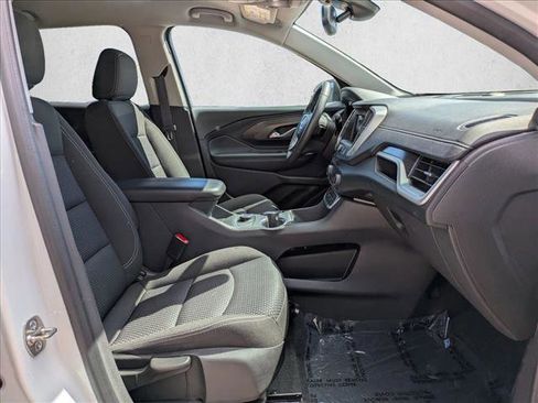 Used 2024 GMC Terrain SLE image 19