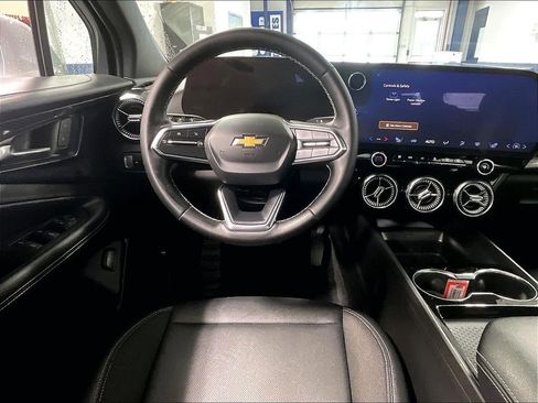 Used 2024 Chevrolet Blazer EV LT AWD/4WD image 17