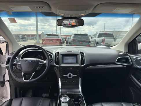 Used 2019 Ford Edge Titanium w/ Cold Weather Package AWD/4WD image 29