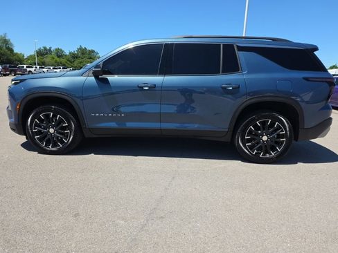 Used 2026 Chevrolet Traverse LT w/ Sun and Wheel Package FWD image 8