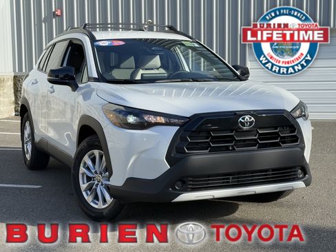 New 2026 Toyota Corolla Cross LE image 7