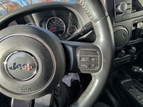 Certified 2018 Jeep Wrangler Unlimited Sport S image 19