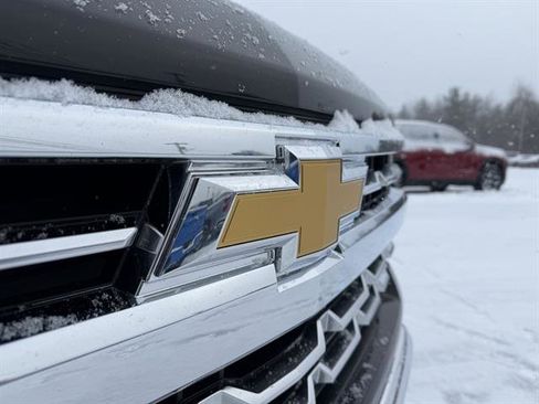 Used 2023 Chevrolet Silverado 1500 LTZ w/ Z71 Off-Road Package image 5