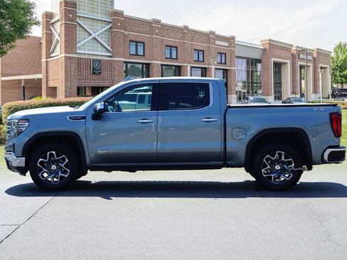 Used 2025 GMC Sierra 1500 SLT w/ SLT Premium Plus Package AWD/4WD image 8