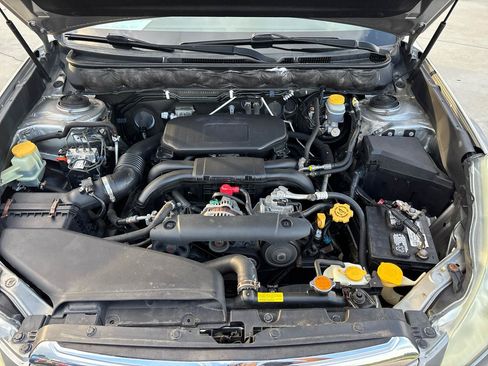 Used 2011 Subaru Outback 2.5i Premium AWD/4WD image 10