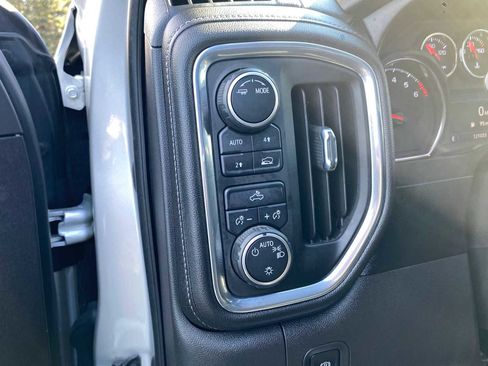 Used 2021 Chevrolet Silverado 1500 LT image 16