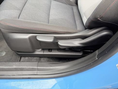 Used 2024 Chevrolet Trax RS w/ Driver Confidence Package FWD image 19