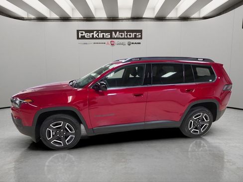 New 2026 Jeep Cherokee Laredo image 2