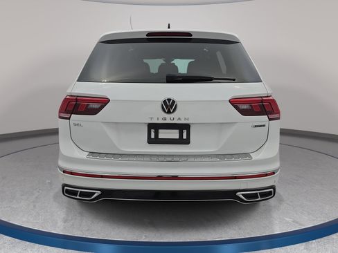 Certified 2024 Volkswagen Tiguan SEL R-Line AWD/4WD image 6