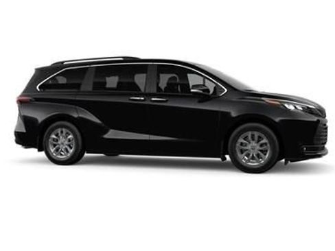 New 2026 Toyota Sienna XLE image 13