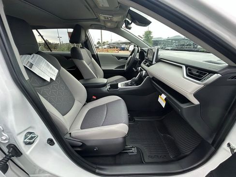 Used 2025 Toyota RAV4 XLE w/ Convenience Package image 52