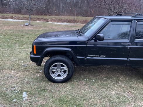 Used 2000 Jeep Cherokee Classic image 27