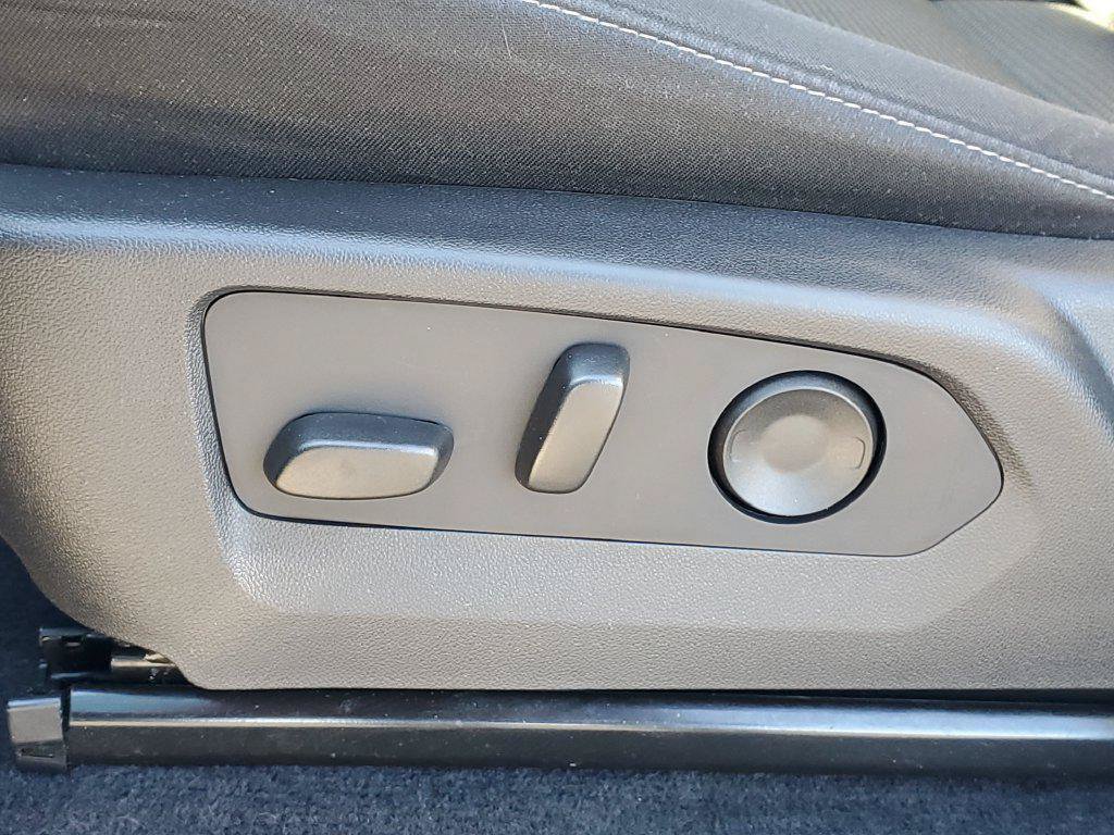 Used 2025 GMC Canyon Elevation w/ Convenience Package AWD/4WD image 6
