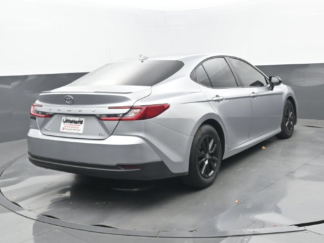 Used 2026 Toyota Camry LE w/ Convenience Package FWD image 6